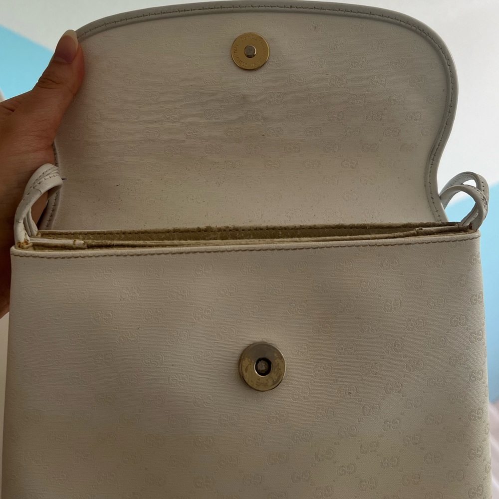 Authentic Vintage White & Gold Gucci Canvas Crossbody Bag - Picture 5 of 6